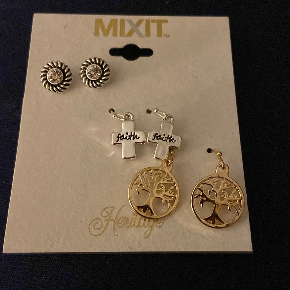 Mix it brand NWT earrings crosses say faith , life trees and circles pretty